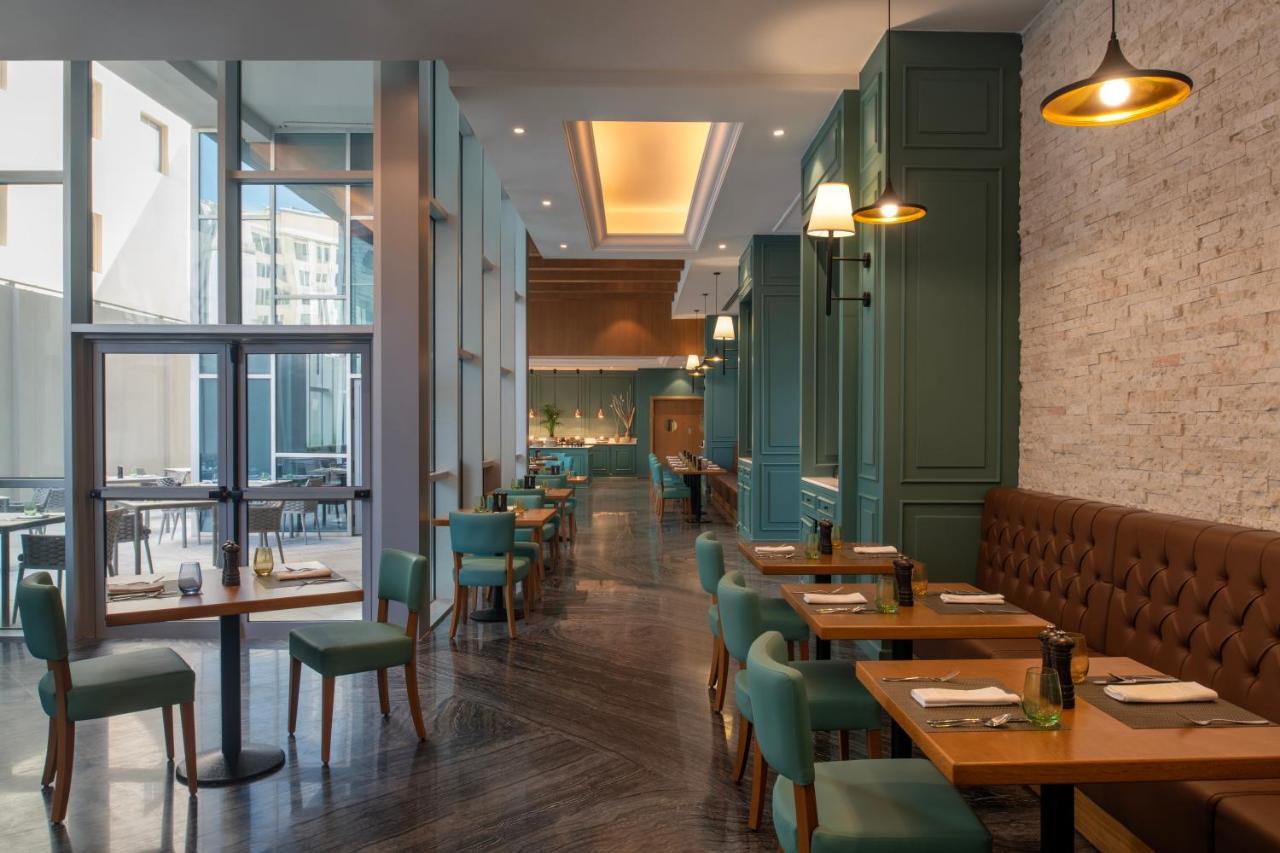 Ibis Doha Hotell Eksteriør bilde