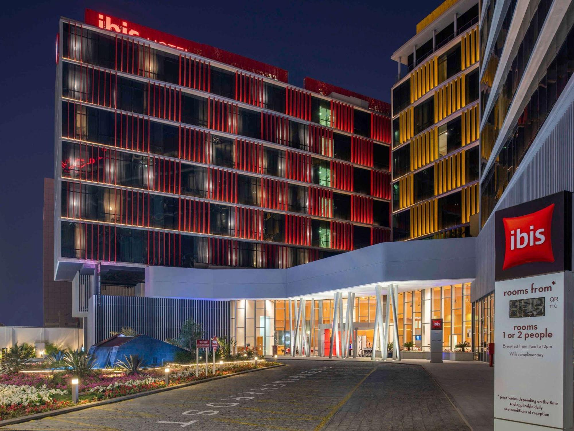 Ibis Doha Hotell Eksteriør bilde