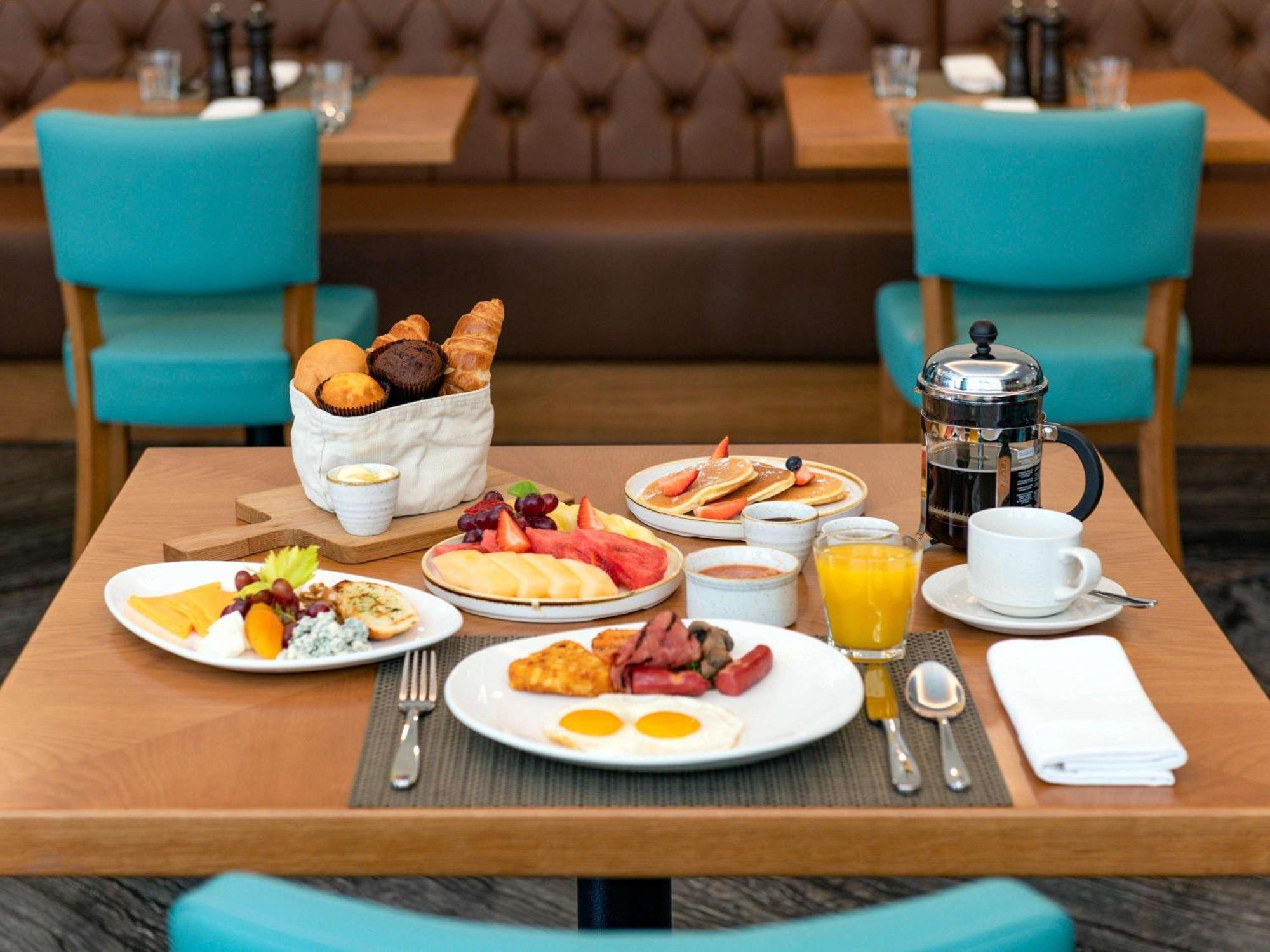 Ibis Doha Hotell Eksteriør bilde