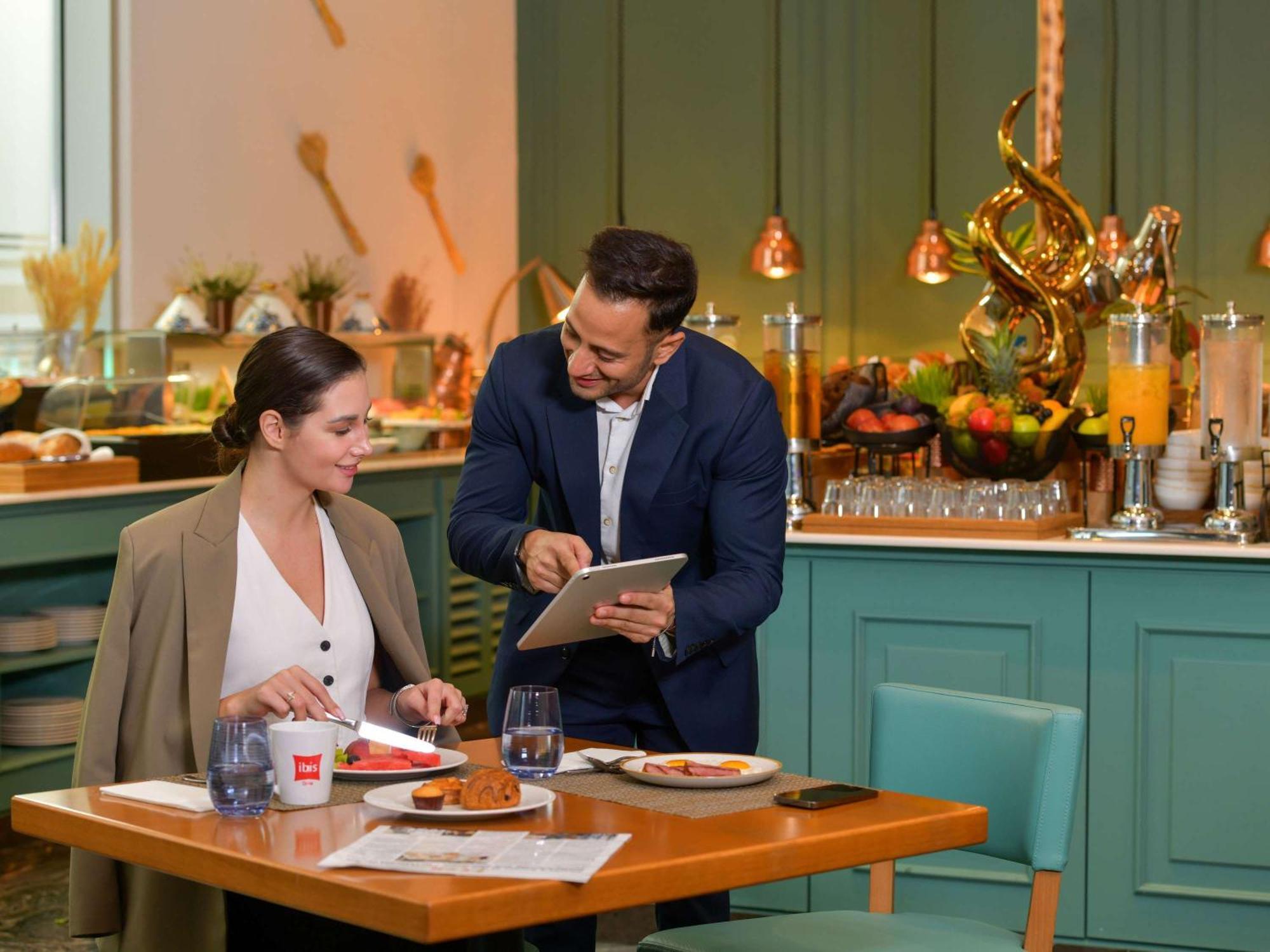 Ibis Doha Hotell Eksteriør bilde