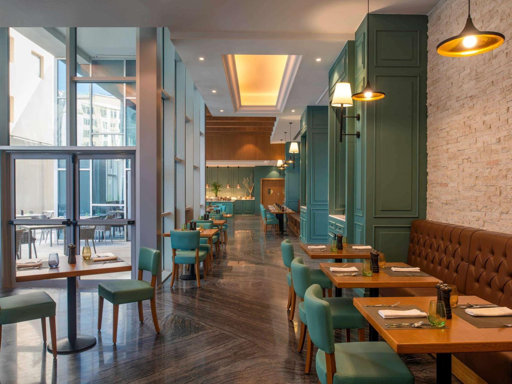 Ibis Doha Hotell Eksteriør bilde